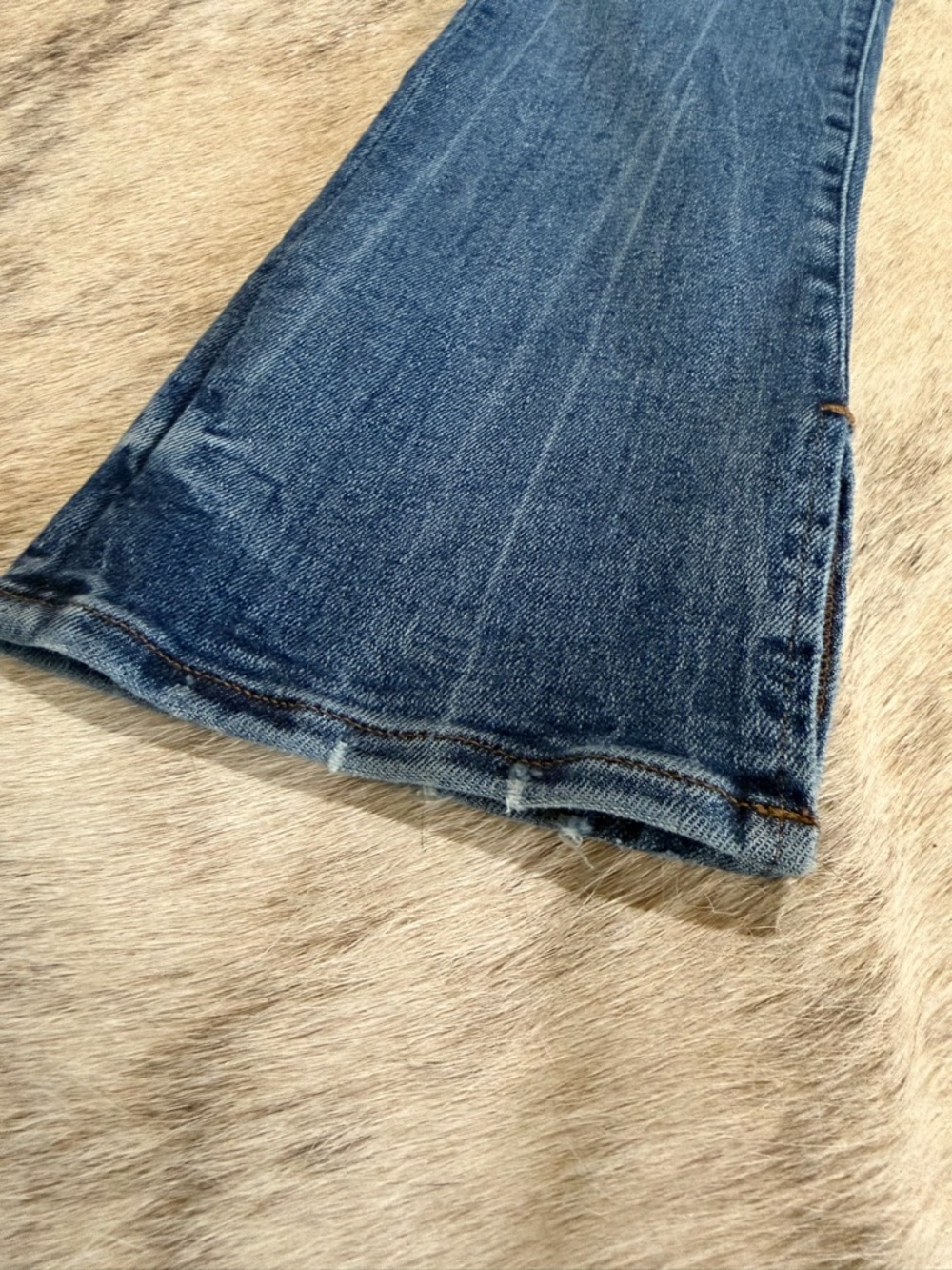 Express Skyscraper Jeans Size 2 High Rise Distressed Bootcut Split Hem - Picture 2 of 12